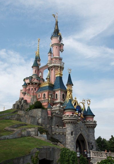 disneyland paris logo. visited Disneyland Paris.